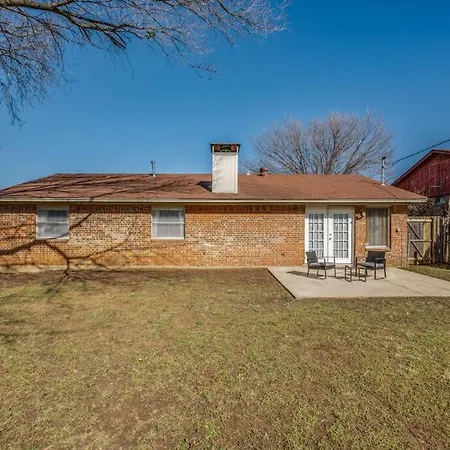 Centrally Located 3Br 2Ba - ! Denton Exterior photo