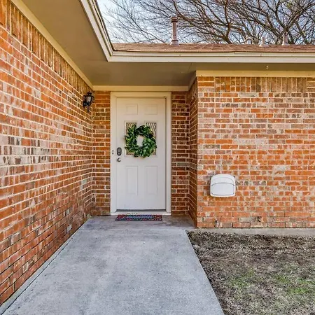 Centrally Located 3Br 2Ba - ! Denton Exterior photo