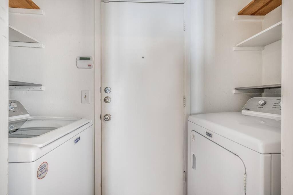 Centrally Located 3br 2ba - ! Holiday home