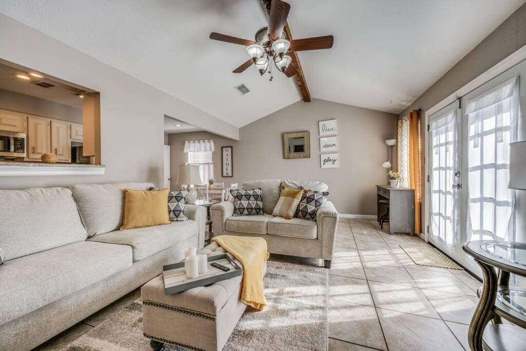 Centrally Located 3br 2ba - ! * Denton
